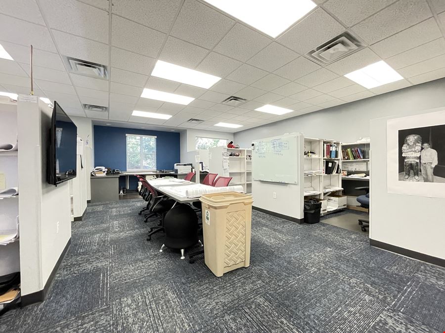 Crown Pointe IV - 2209 NW 40th Terr, Suite A