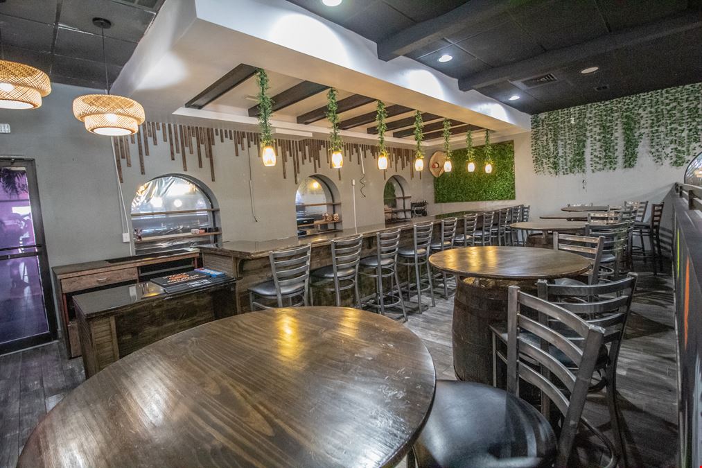 Turnkey Restaurant with Great Visibility in North Fort Myers