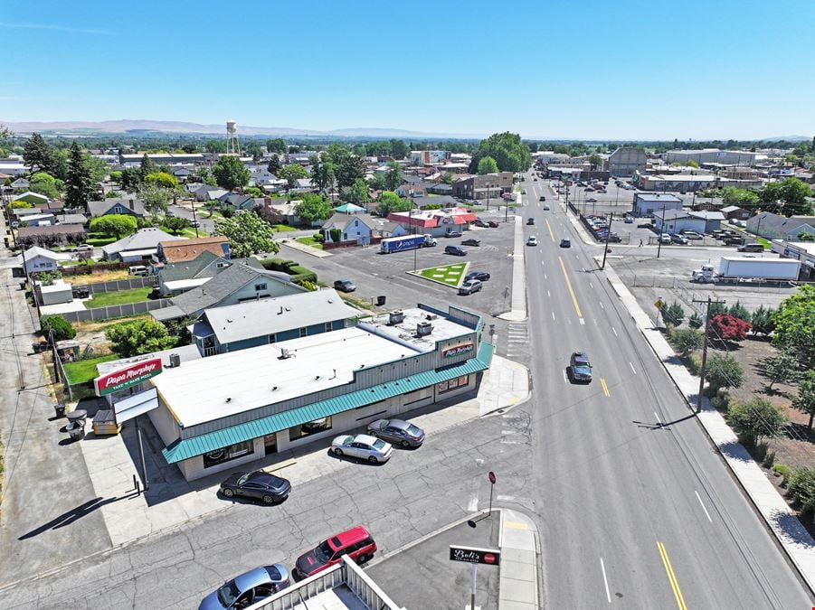 Multi-Tenant Retail Building