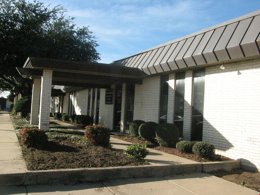1615 Precinct Line Rd