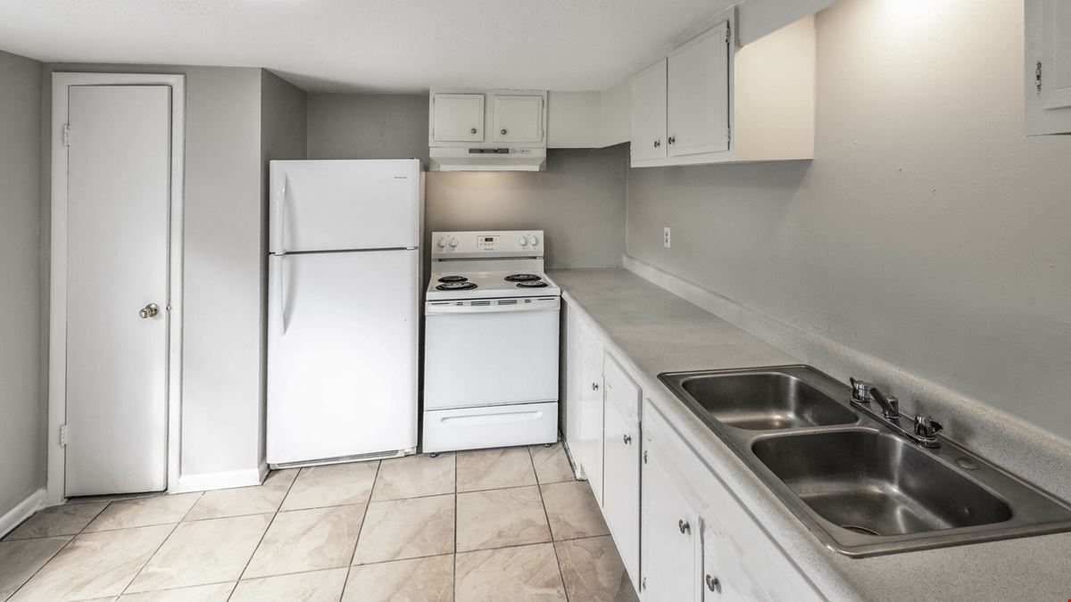 Royal Oaks Apartments