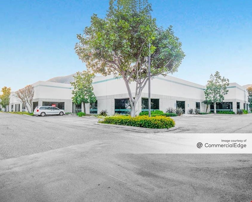 Calle Plano Business Center