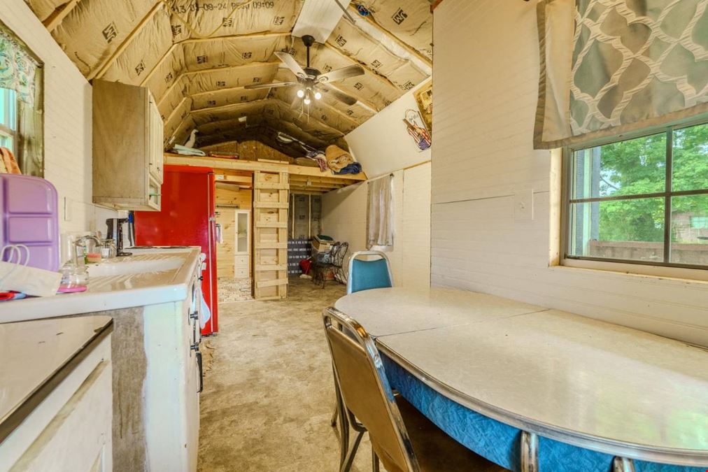 6389 Highway 411 S