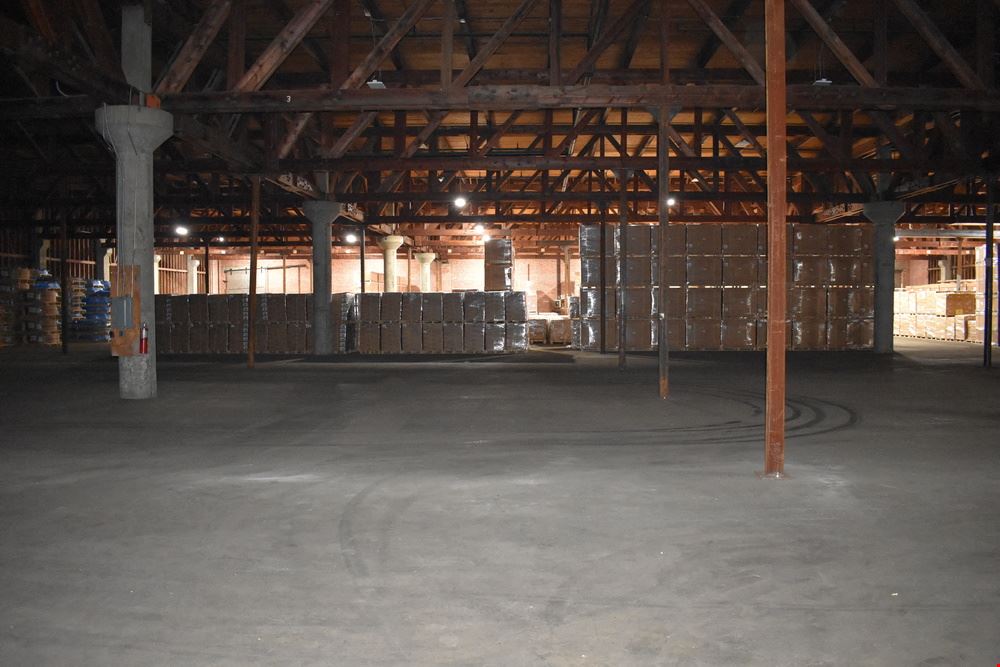 Aronov Warehouse