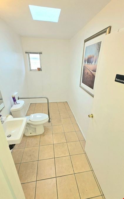High Visibility Office or Retail Suite on Cortez!
