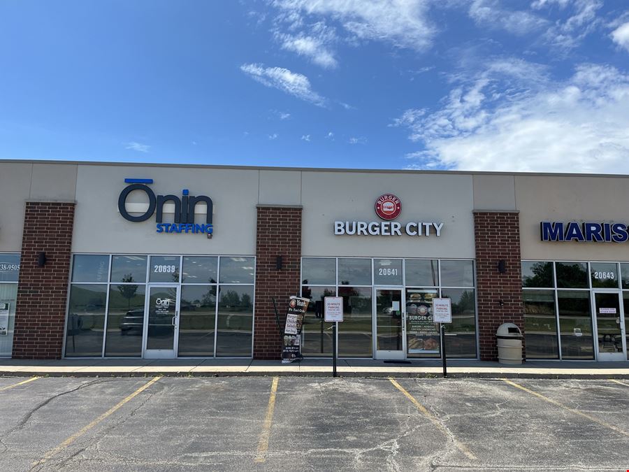 Retail/Restaurant Space on Renwick Rd