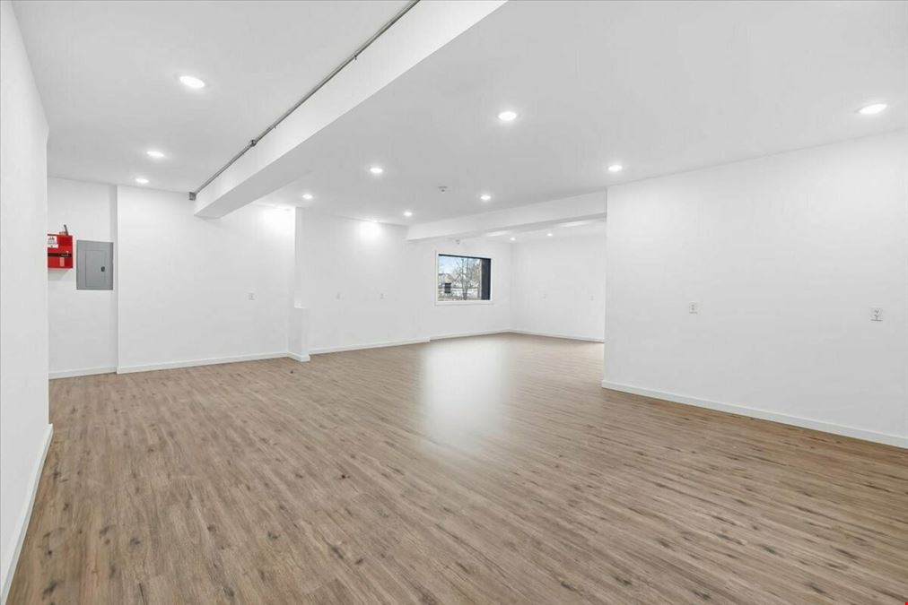 Belleville Turnpike Industrial Flex Building with Renovated Office & 25-Ft Ceilings