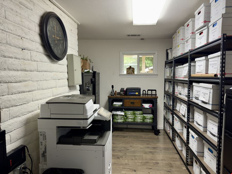 Affordable office with fenced yard space