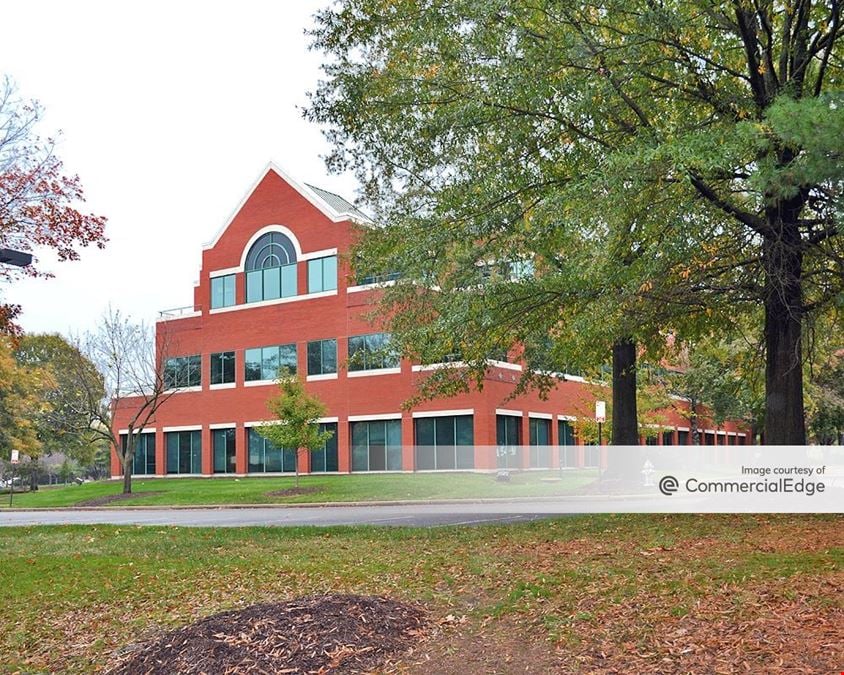 Innsbrook Corporate Center - Colonnade Building
