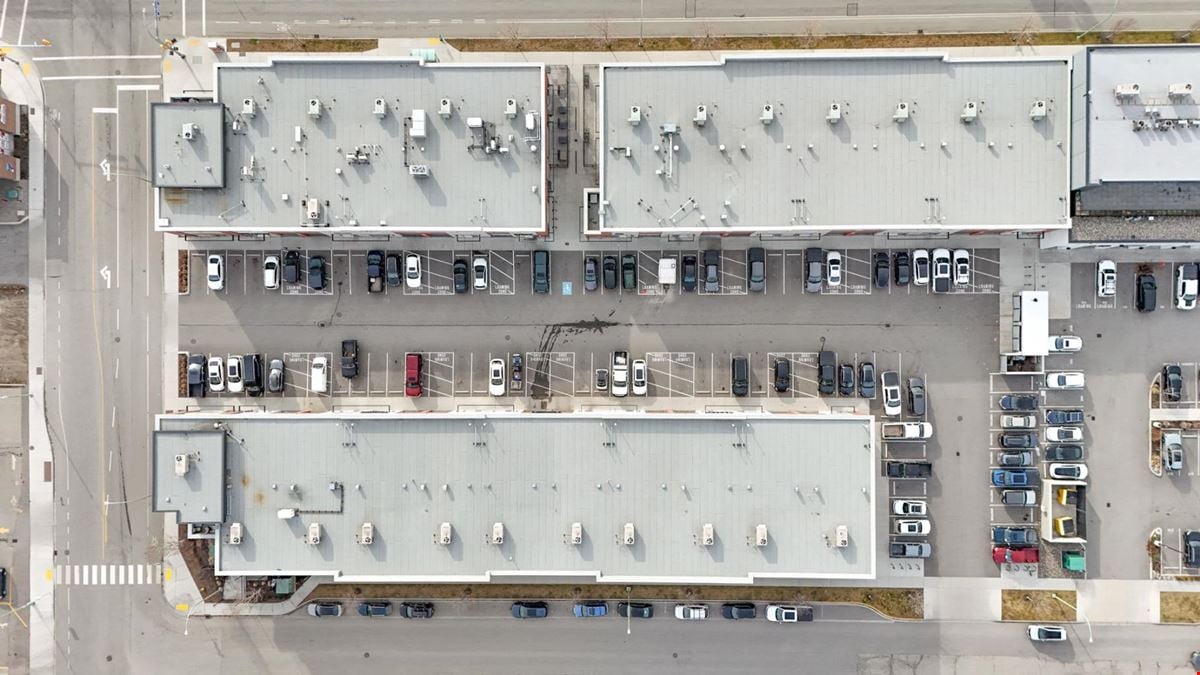 In-line industrial unit in the Clement Business Park with frontage along Vaughan Ave.