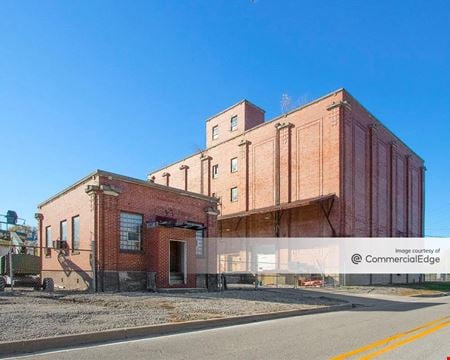 Preview of Industrial space for Rent at 2233 S West St