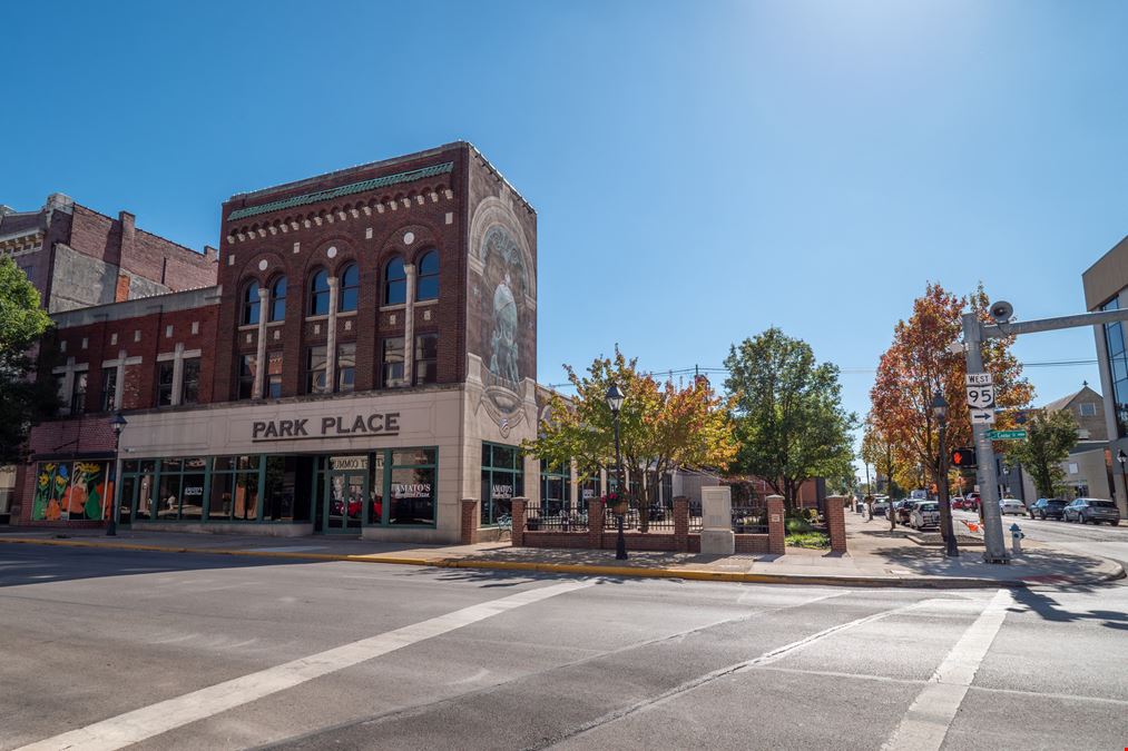 143 W Center St