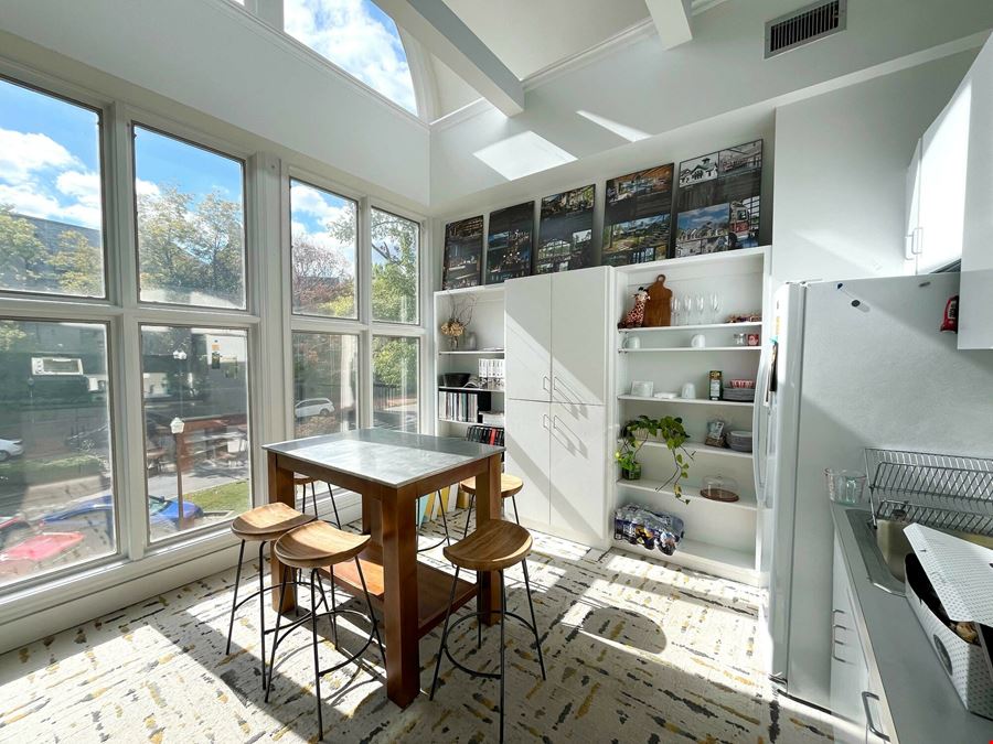 2320 Highland Avenue