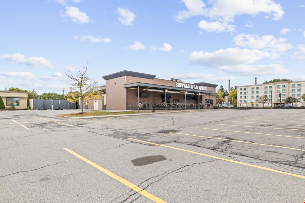 Former Buffalo Wild Wings