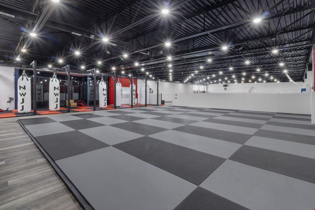 +/- 20,000 SF Freestanding Retail Building