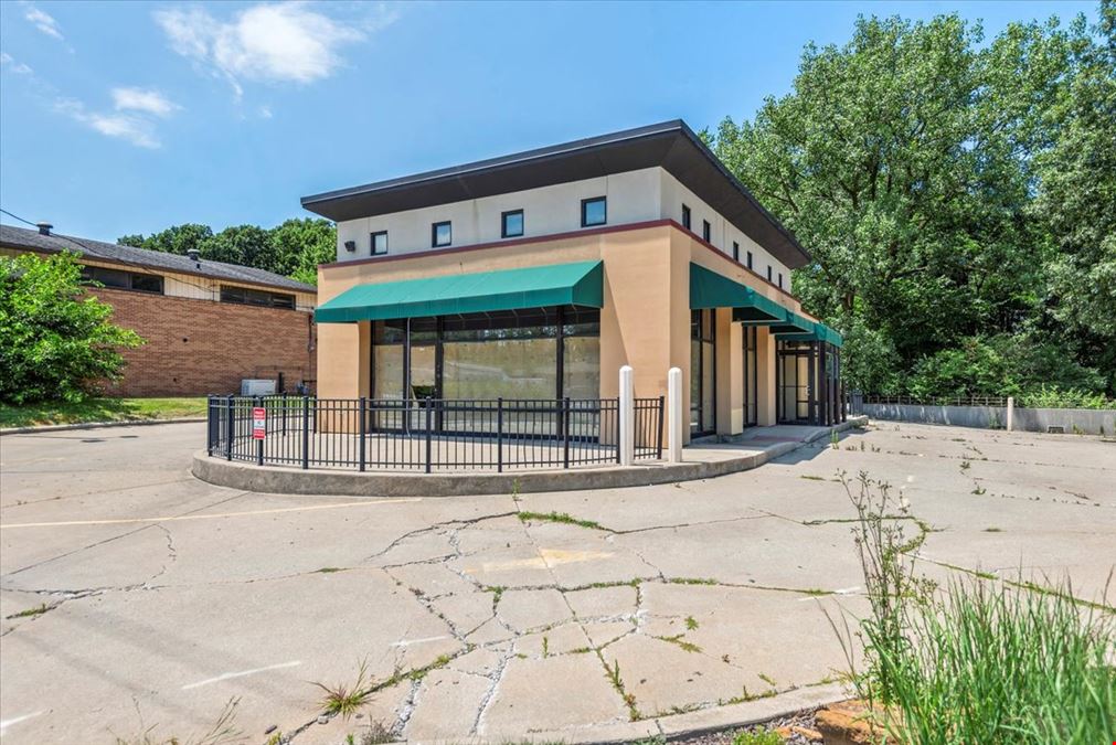 Former Starbucks QSR Building For Sale