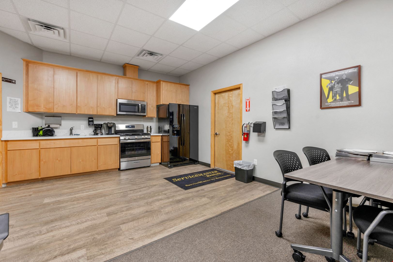 ±5,000 SF Turn Key Office/Warehouse Building - NW Fresno