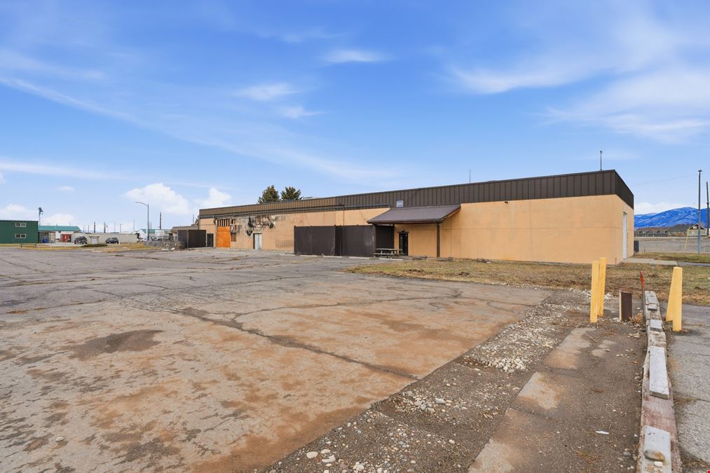 Belgrade Warehouse with Office and Yard Space