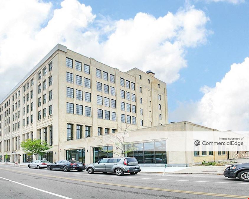 6001 Cass - Avenue