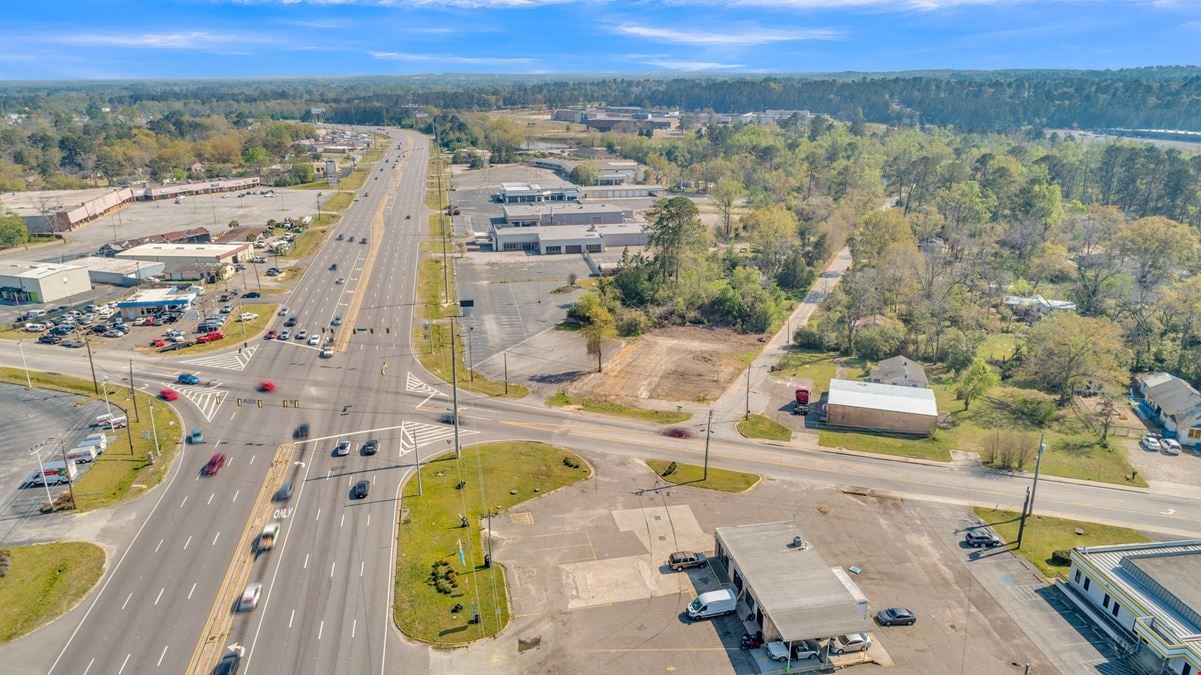 ±1.65 Acre Signalized Corner