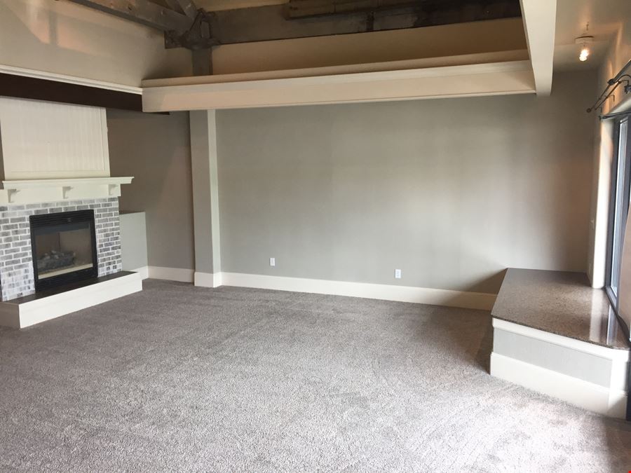 1202 Main St