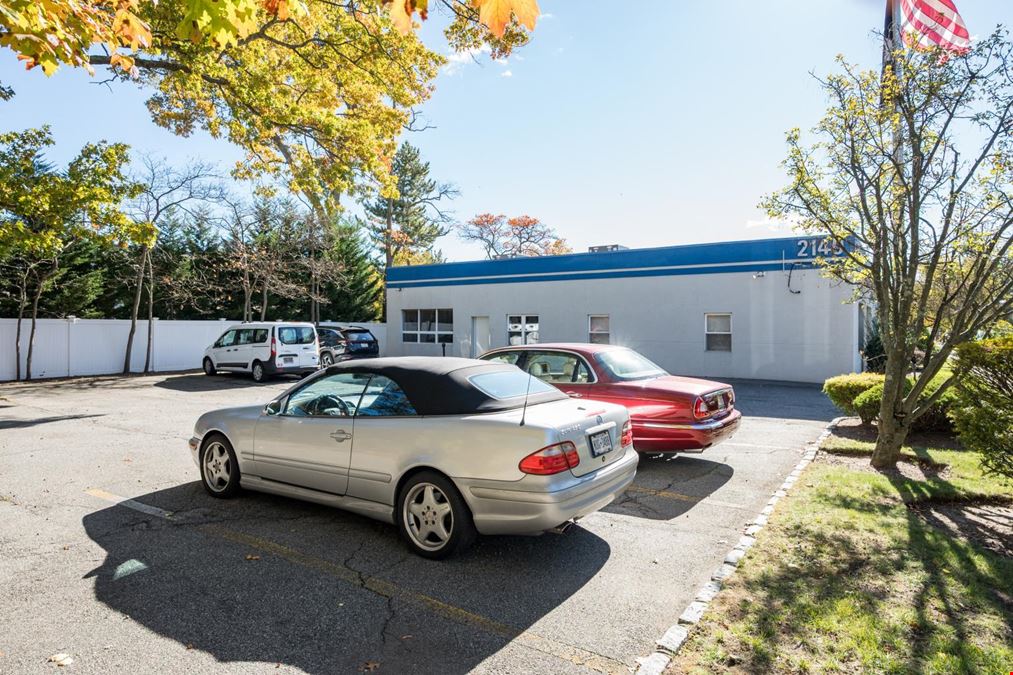 2149 Wantagh Ave
