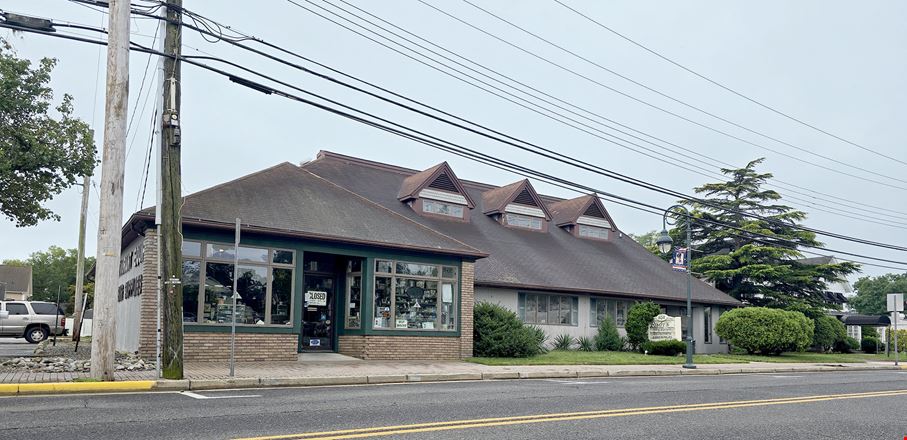 Preview of Retail space for Rent at 804-808 Arnold Avenue