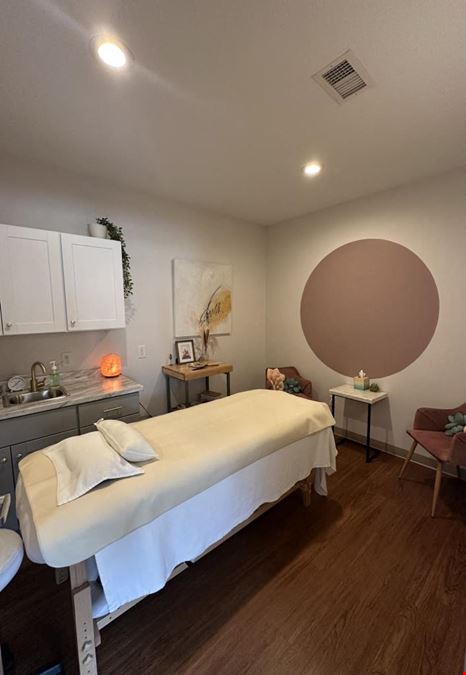 Retail for Sale - Turnkey Spa Opportunity