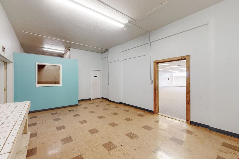 Below Market Retail Space for Lease!