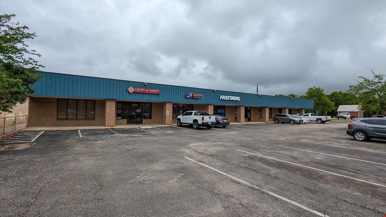 Preview of Retail space for Rent at 505 W University Ave
