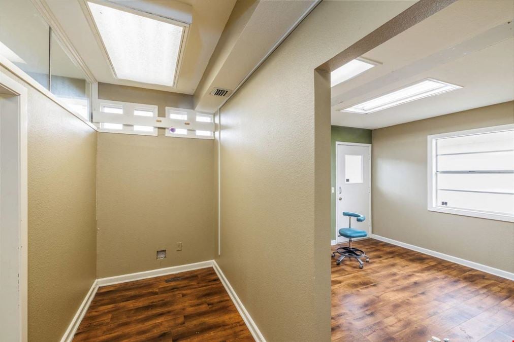 611 N. Esplanade