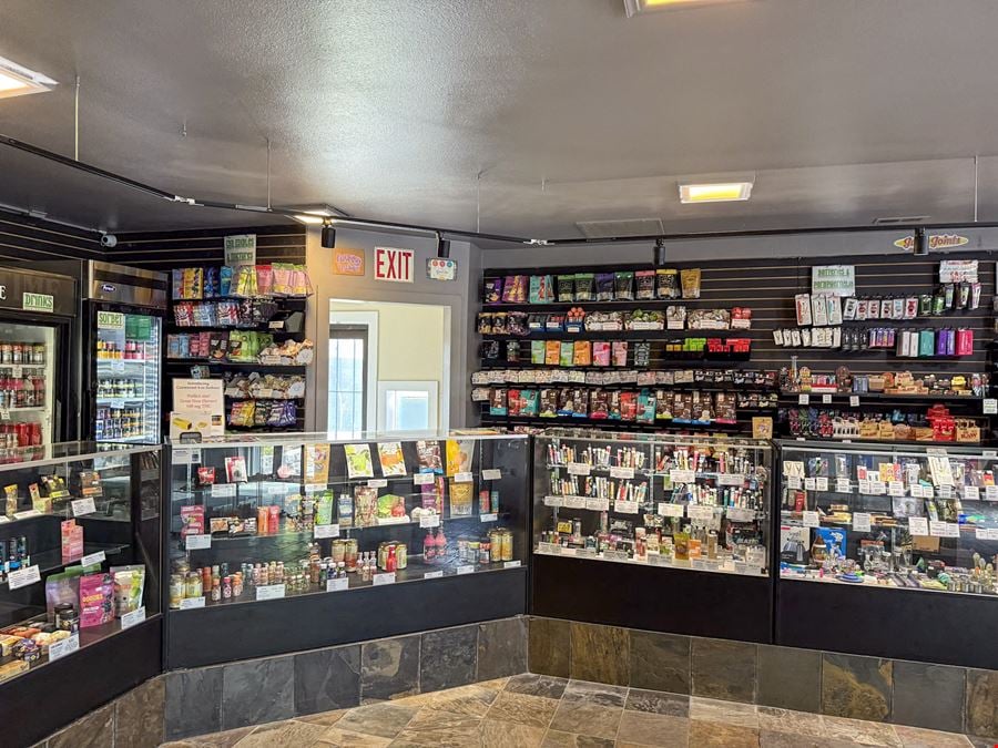 Pullman Multi-Tenant NNN Investment Property