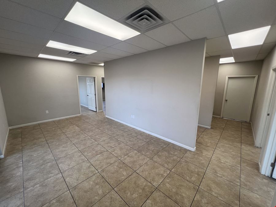 Office/Warehouse w/ Wash-Bay