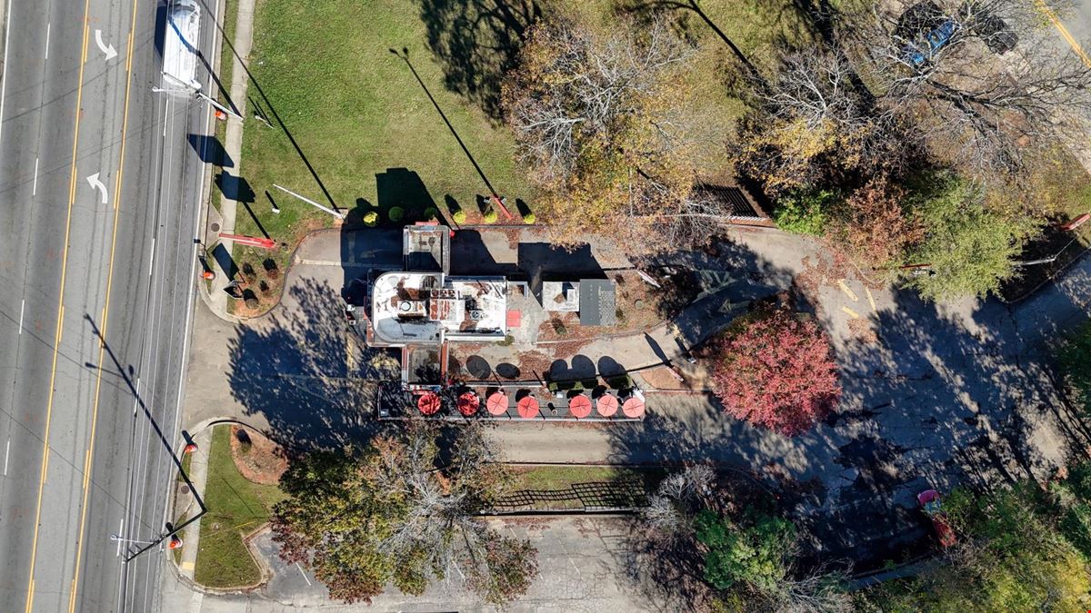 943 Jesse Jewell Pky, Gainesville, GA 30501