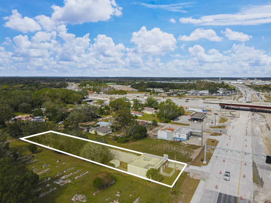 Lake Wales 1960 SQFT Office Building with Additional Residential Income