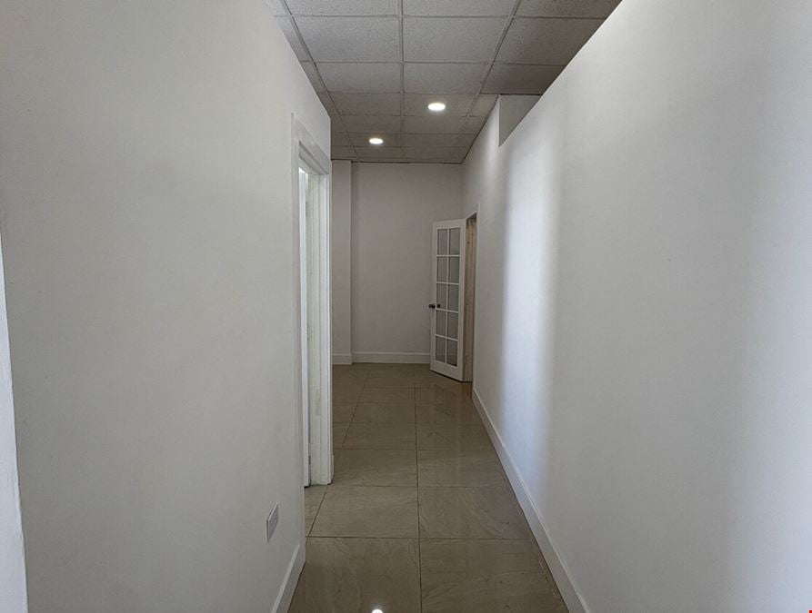 100 Hialeah Dr