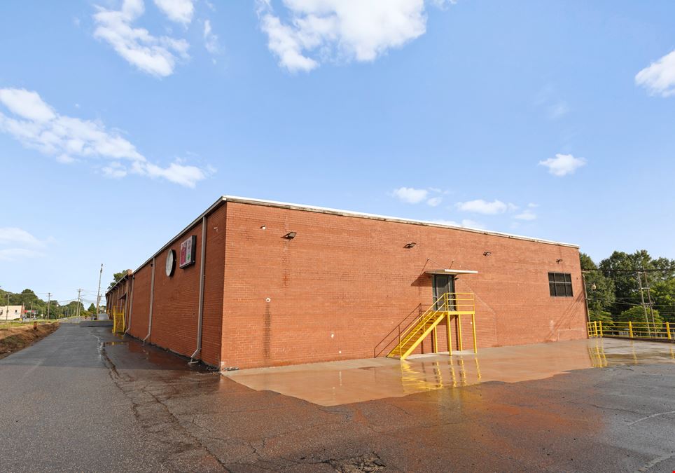 1 S Main St