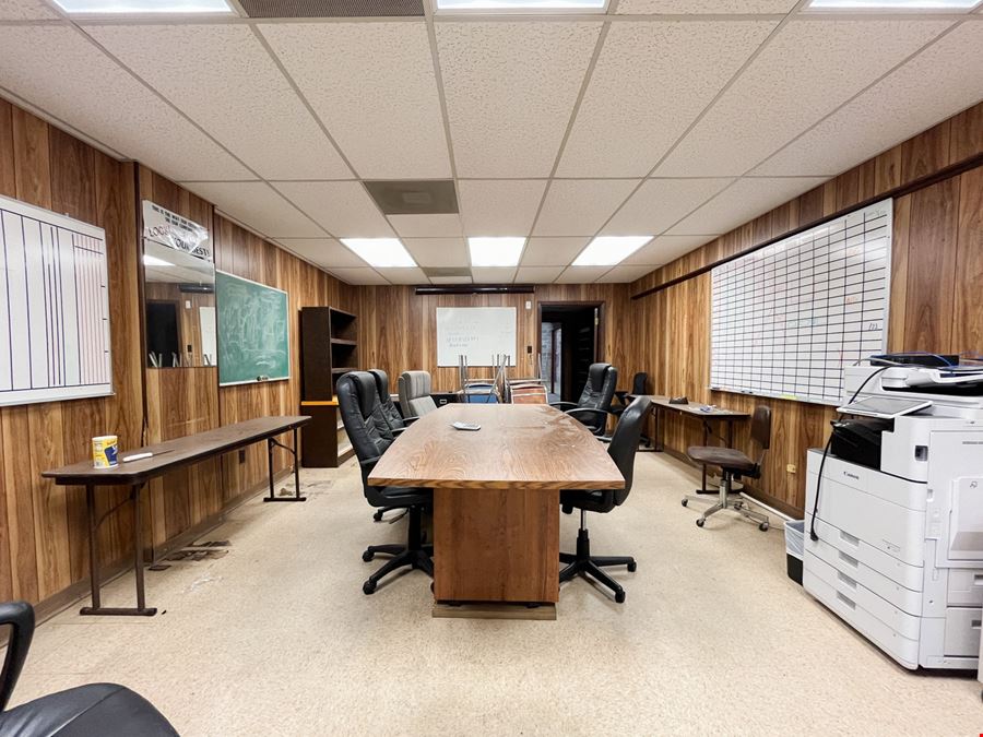 ±10,000 SF Office-Warehouse in Elmwood Corridor