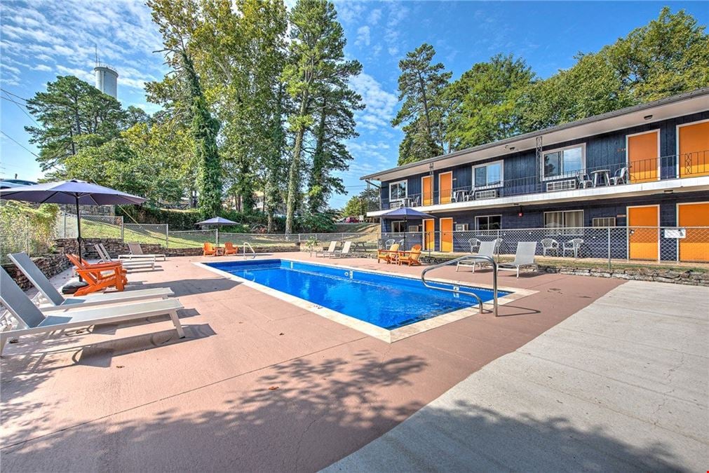 216 W Van Buren