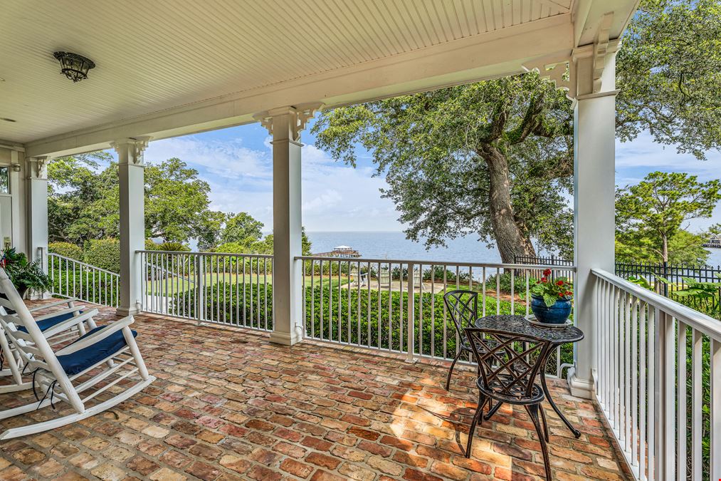 Emma’s Bayhouse Bed & Breakfast