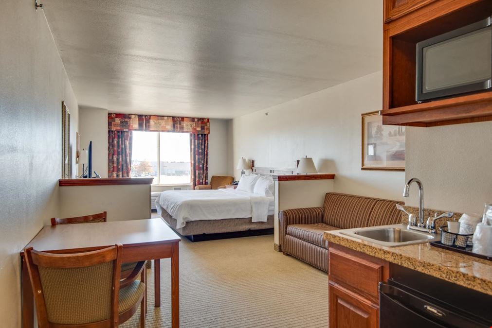 REIT Sale | Holiday Inn Express & Suites Mattoon Illinois