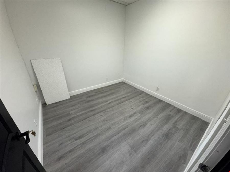 150 SF Suite 501 L Professional and Medical Office Space