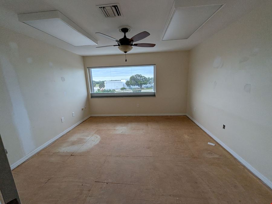 10095 Overseas Hwy, Marathon, FL 33050