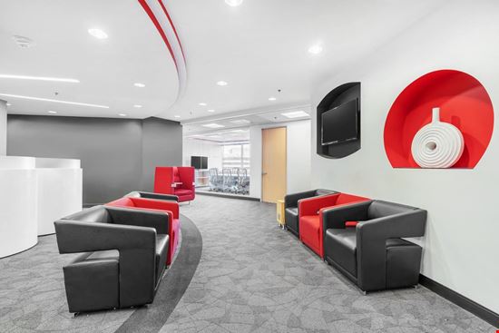 Regus - Metro Plaza II