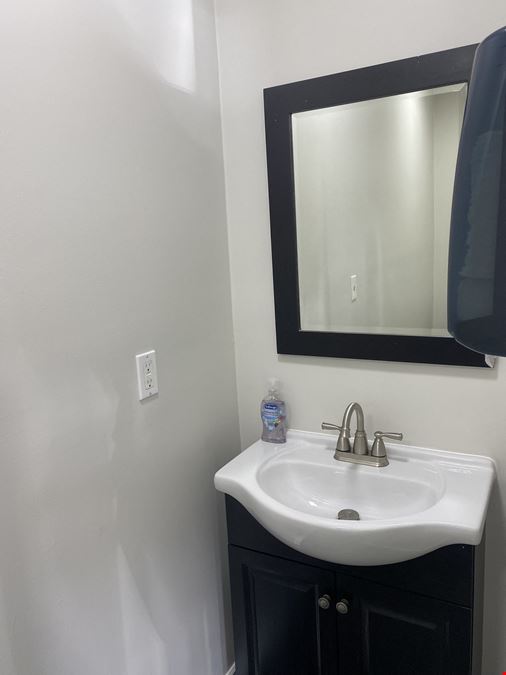 147 E Foothill Blvd