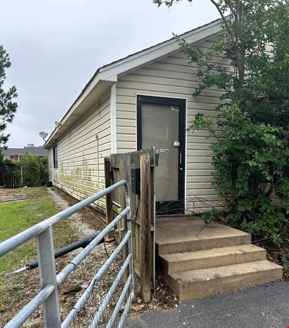 1721 Highway 51 S
