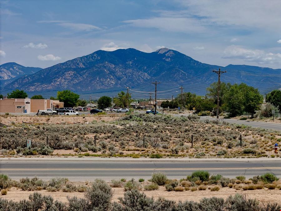 Corner of Paseo Del Canon and Salazar Rd