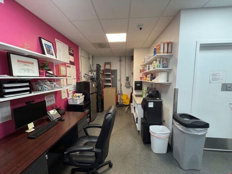9190 Parkway East