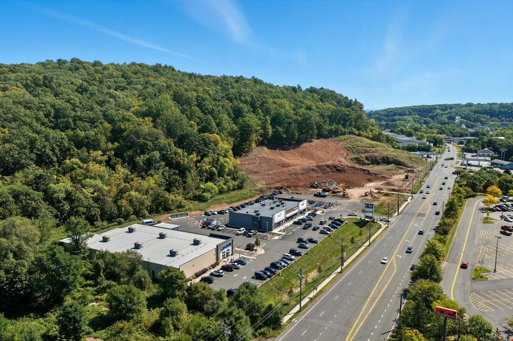 Plainville, CT - New Britain Avenue Retail Center