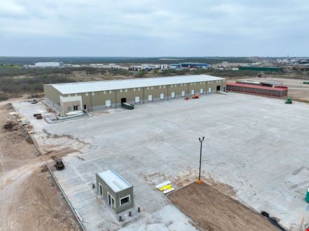 Preview of Industrial space for Rent at 206 Lampazos Loop